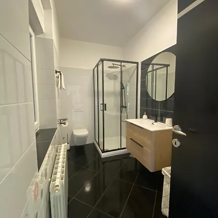 Justina For 2 Person メドゥリン