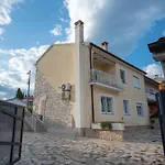 Apartman Justina With Balcony & Parking *